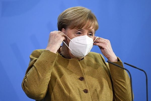<br />
Меркель назвала условие для победы землян над коронавирусом<br />
