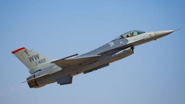 Снова 4 поколение. Гипотетическая замена F-16 и F-35 для ВВС США