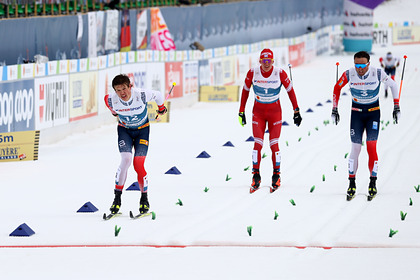 Большунов расплакался после поражения норвежцам в марафоне на чемпионате мира